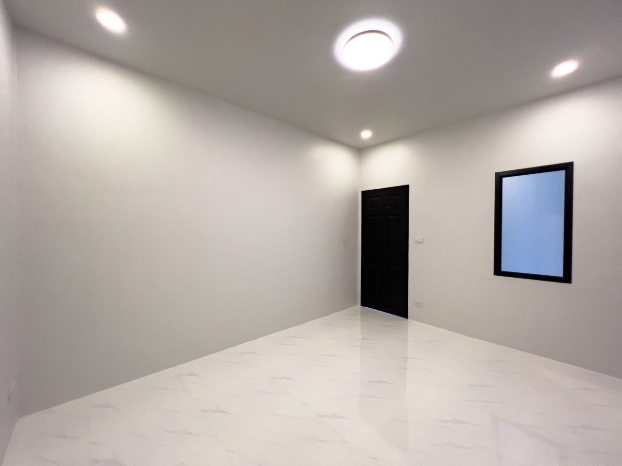 LINE_ALBUM_SA-23-11-0105_231212_9